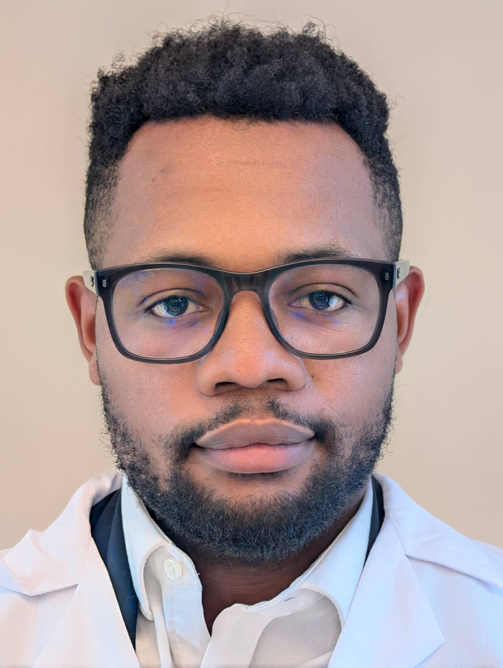 Randolph Akum(1)